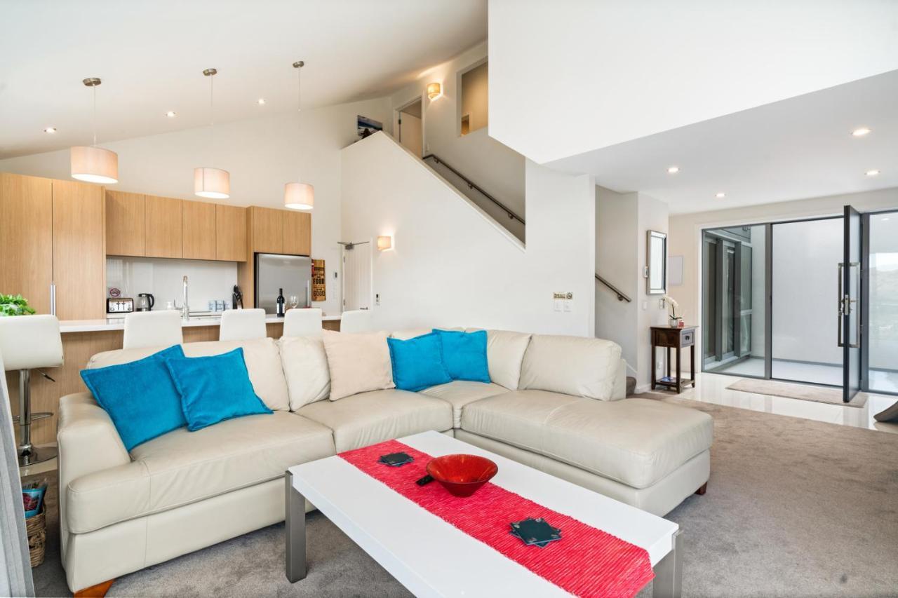 Lakeview Retreat - Queenstown Holiday Home Dış mekan fotoğraf