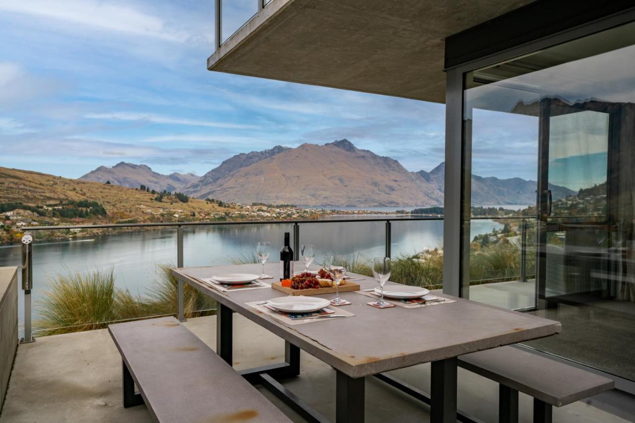 Lakeview Retreat - Queenstown Holiday Home Dış mekan fotoğraf