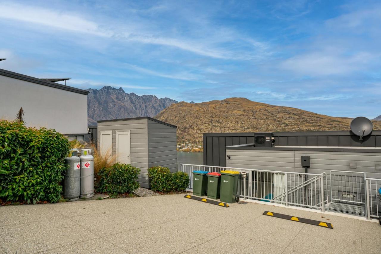 Lakeview Retreat - Queenstown Holiday Home Dış mekan fotoğraf
